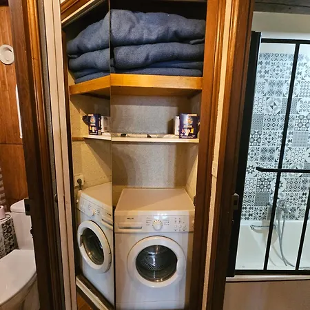 Nid Douillet Dans Vieux-tours Tours